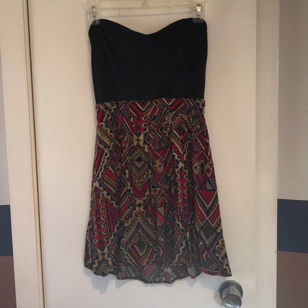 Black and multi-colored sleeveless summer dress